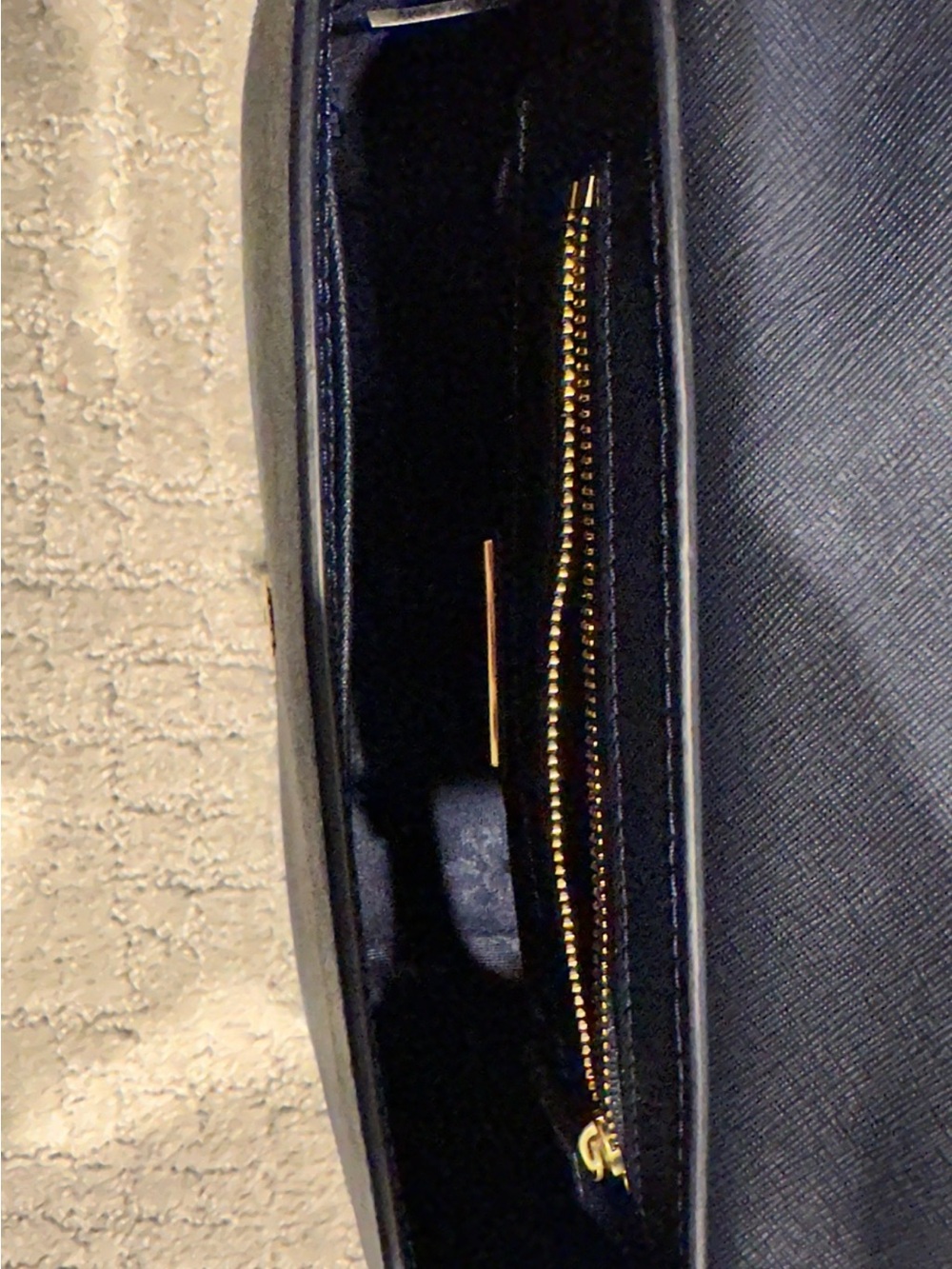 Tory Burch Navy Blue Leather Crossbody with Gold Chain - Picture 3 of 3